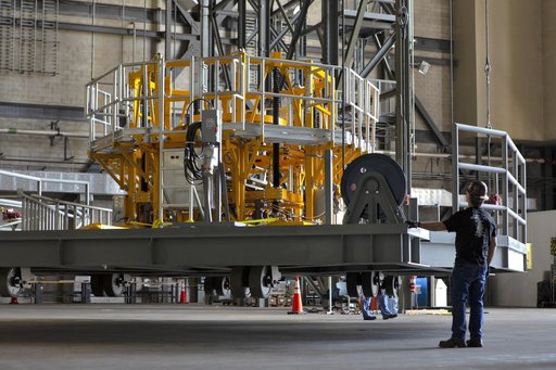 Engine Vertical Installer Arrival
