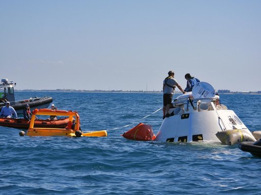 Starliner Astronaut Water Rescue Training