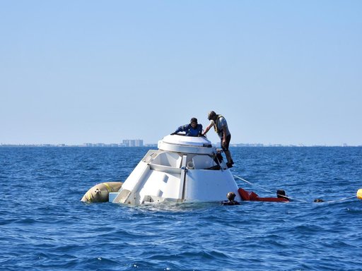 Starliner Astronaut Water Rescue Training