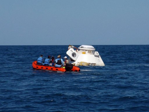 Starliner Astronaut Water Rescue Training