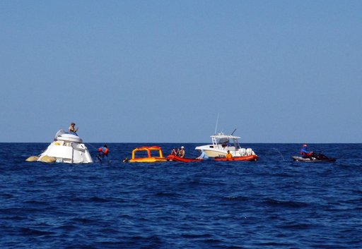 Starliner Astronaut Water Rescue Training