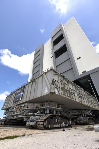 Crawler Clears VAB's Highbay 2 for Commercial Partner