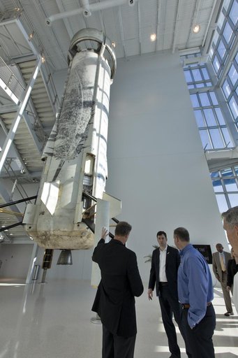 NASA Administrator Jim Bridenstine Tours Blue Origin Facility