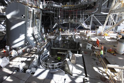 Core Stage Engine Platform Installation on Mobile Launcher