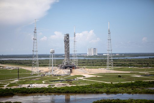 Aerial Photos - Mobile Launcher on Pad 39B