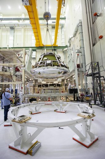 Artemis 1 Crew Module and Service Module Stacking