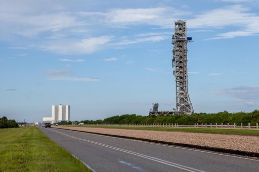Mobile Launcher Heads to VAB in Advance of Hurricane Dorian