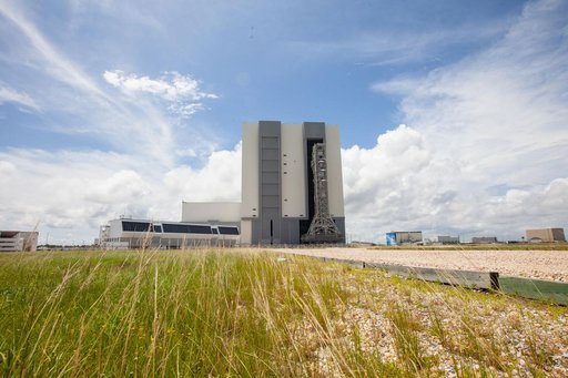 Mobile Launcher Heads to VAB in Advance of Hurricane Dorian