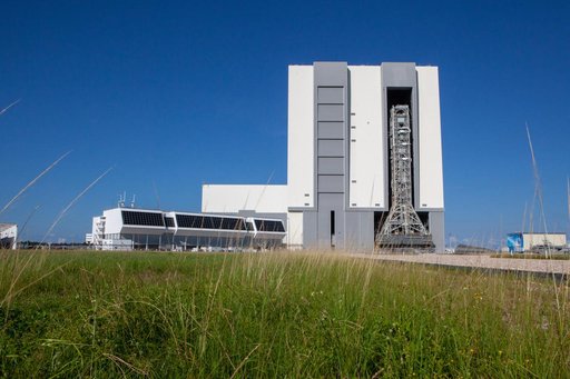 Mobile Launcher Back to Pad 39B