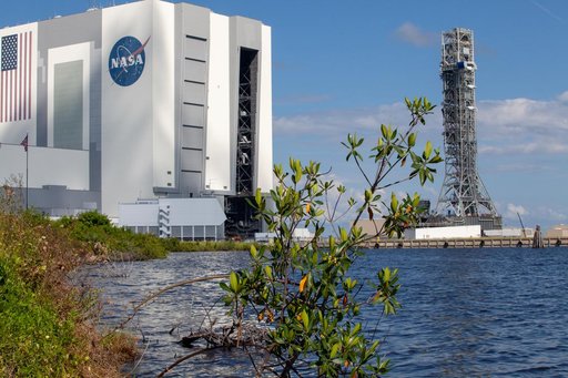Mobile Launcher Back to Pad 39B
