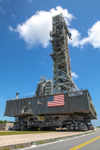Mobile Launcher Back to Pad 39B