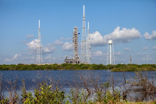 Mobile Launcher Back to Pad 39B