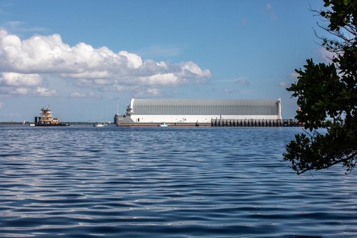 SLS Core Stage Pathfinder Barge Approaches KSC