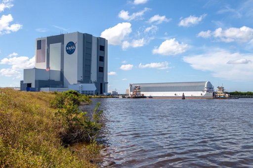 SLS Core Stage Pathfinder Barge Arrives at KSC