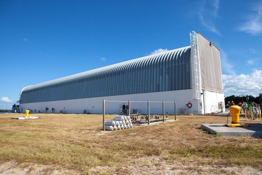 SLS Core Stage Pathfinder Barge Arrives at KSC
