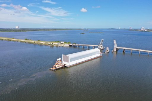 SLS Core Stage Pathfinder Barge Approaches KSC