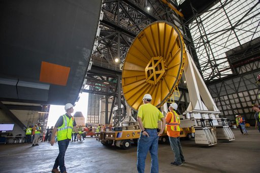 SLS Core Stage Pathfinder Training - Move to North End Scaffoldi