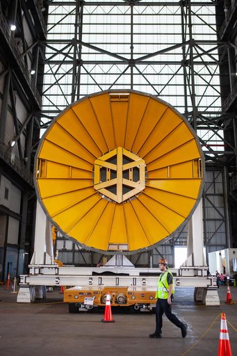 SLS Core Stage Pathfinder Training - Move to North End Scaffoldi