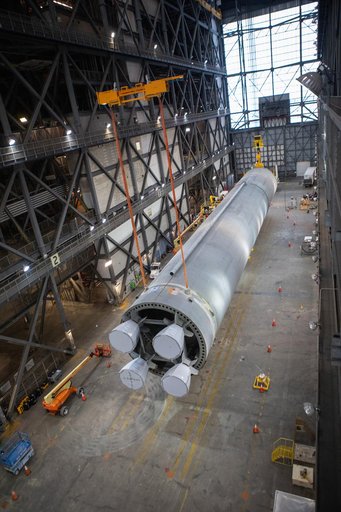 Core Stage Pathfinder Training Month - Lift into High Bay 3