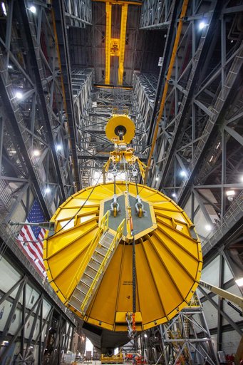 Core Stage Pathfinder Training Month - Lift into High Bay 3