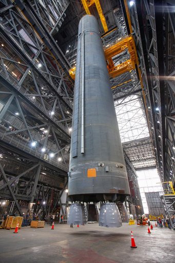 Core Stage Pathfinder Training Month - Lift into High Bay 3
