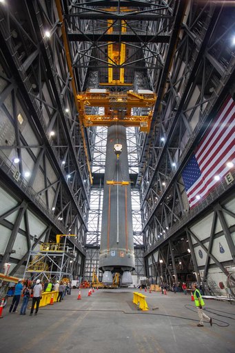 Core Stage Pathfinder Training Month - Lift into High Bay 3