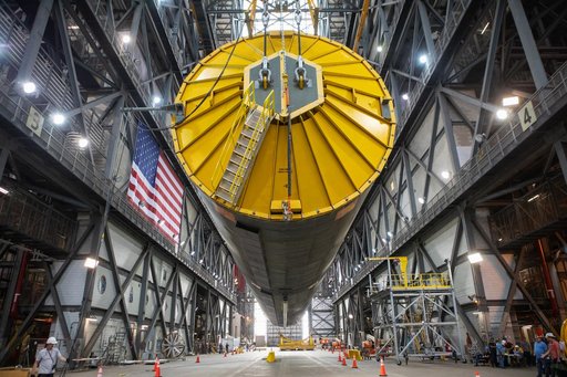 Core Stage Pathfinder Training Month - Lift into High Bay 3