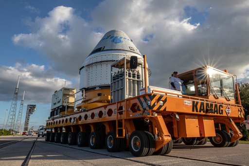 CCP Boeing CST-100 Starliner OFT Rollout - Lift and Mate