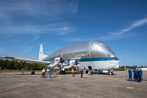 Orion CSM Load onto Guppy