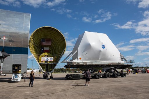 Orion CSM Load onto Guppy