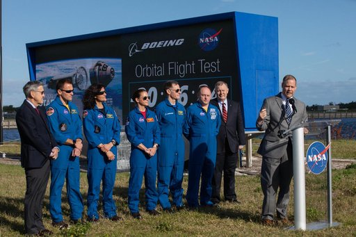 Administrator with Astronauts and KSC Center Director Briefing