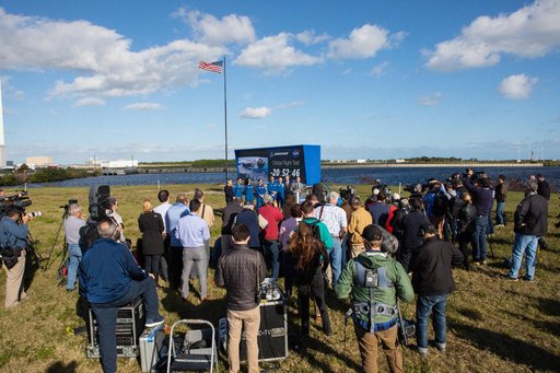 Administrator with Astronauts and KSC Center Director Briefing