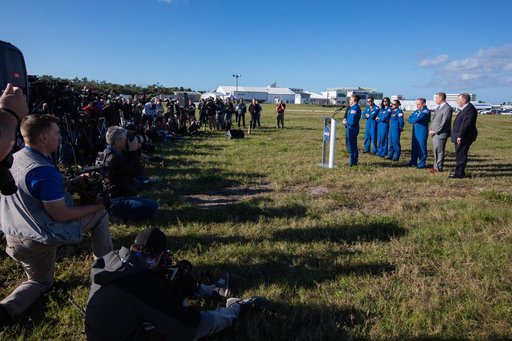 Administrator with Astronauts and KSC Center Director Briefing