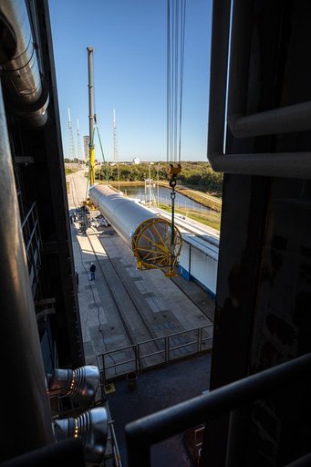 Solar Orbiter Launch Vehicle on Stand (LVOS)