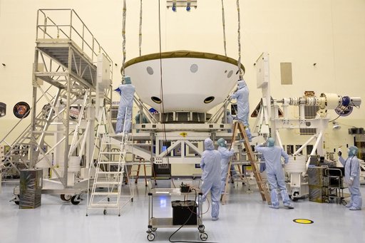 Mars 2020 Lift Activities in PHSF