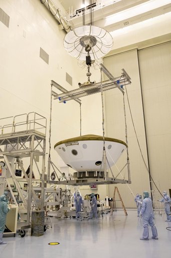 Mars 2020 Lift Activities in PHSF