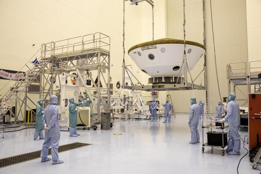 Mars 2020 Lift Activities in PHSF