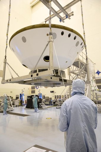 Mars 2020 Lift Activities in PHSF