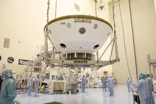 Mars 2020 Lift Activities in PHSF
