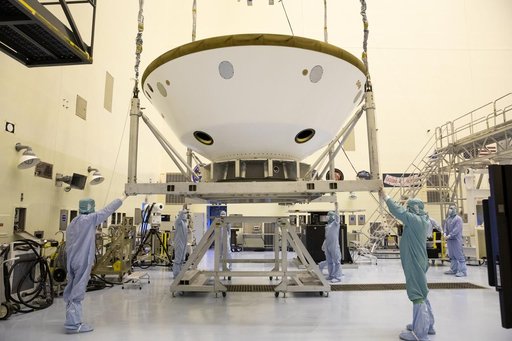 Mars 2020 Lift Activities in PHSF