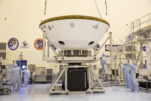 Mars 2020 Lift Activities in PHSF