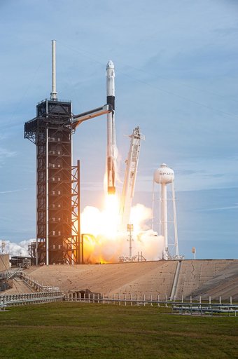 SpaceX In-Flight Abort Test - Liftoff