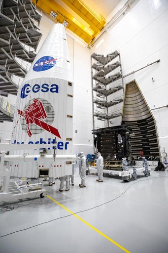 Solar Orbiter Encapsulation at Astrotech