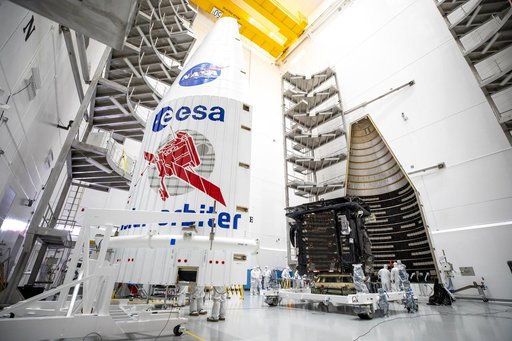 Solar Orbiter Encapsulation at Astrotech