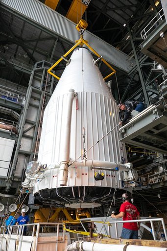 Solar Orbiter Spacecraft Lift and Mate