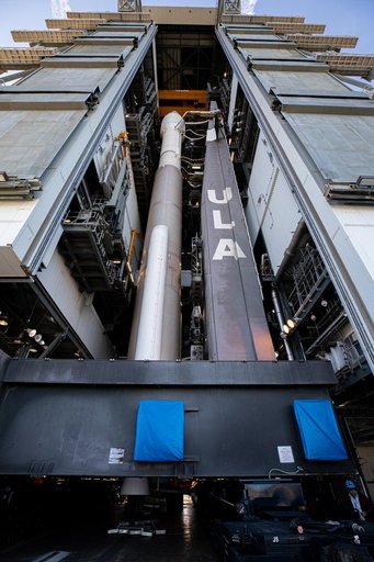 Solar Orbiter Rollout to Pad