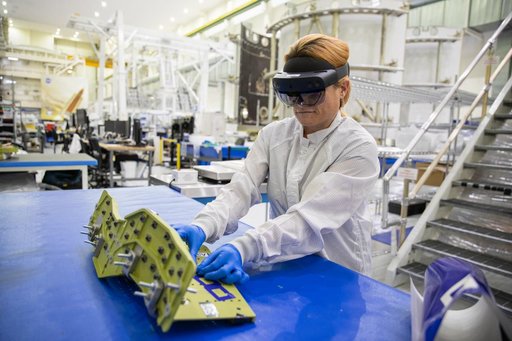 Augmented Reality Work on Orion CM Heatshield