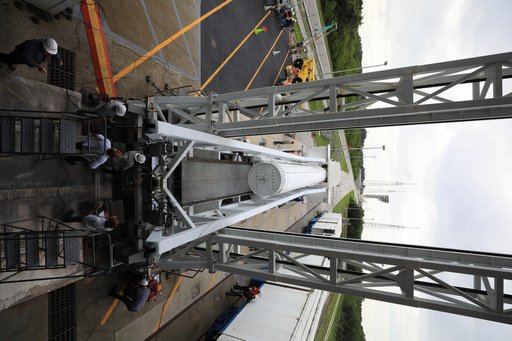 Mars 2020 SRB 2 Lift and Mate