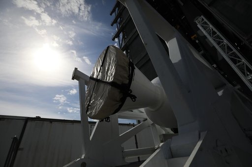 Mars 2020 SRB 3 Preparations for Lift and Mate