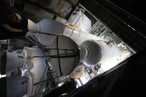 Mars 2020 SRB 3 Preparations for Lift and Mate